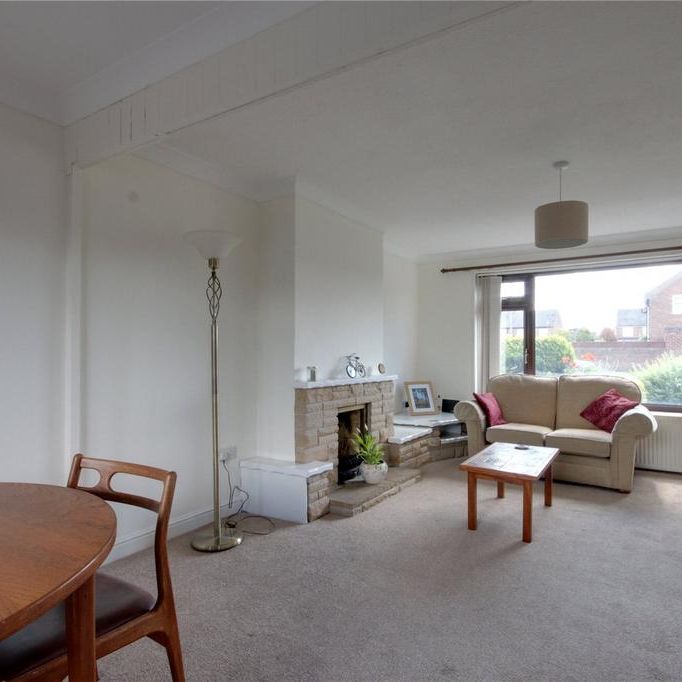 3 bedroom semi-detached house to rent - Photo 1