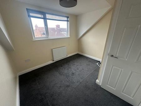 2 bedroom townhouse to rent - Photo 3