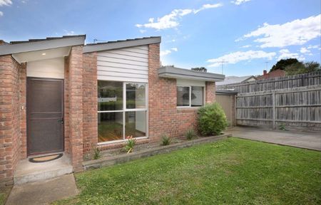 1/77 St James Road, Rosanna VIC 3084 - Photo 2