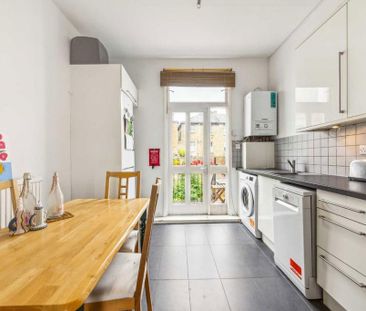 4 bedroom flat to rent - Photo 6