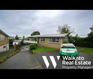 Spacious Five-Bedroom Family Home - Photo 1