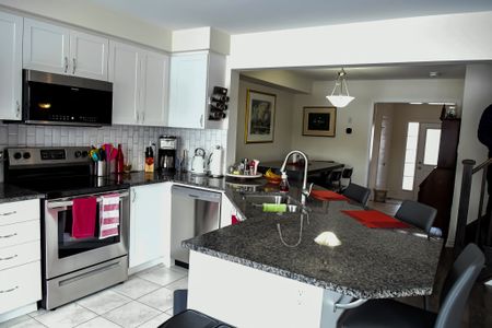 For Lease - 230 Waterbrook Lane, Kitchener, Ontario - Photo 2