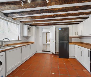 2 bedroom terraced house to rent - Photo 2