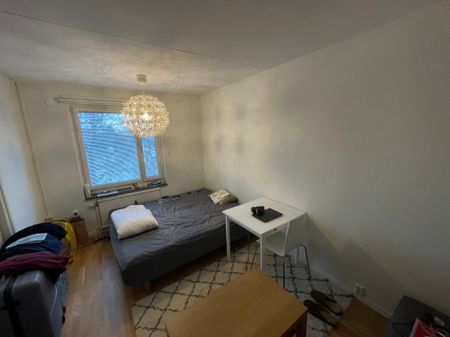 Vittangigatan, Vällingby - Photo 2