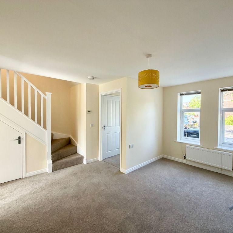3 bedroom end of terrace house to rent - Photo 1