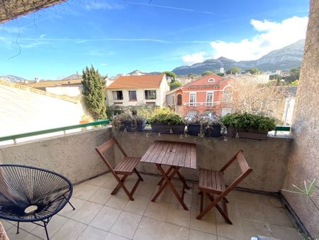 Location Appartement 3 pièces 65m² MARSEILLE 8ème - Photo 4