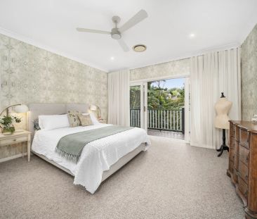 Charming Family Living in Peaceful, Leafy Cul-de Sac - Photo 2