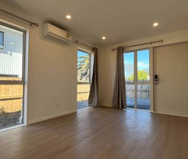 4Bedroom Townhouse with more allocated parking... - Photo 2