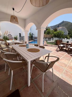 6 bedroom luxury House for rent in Istán, Andalusia - Photo 1