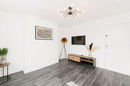 1 bedroom property to rent - Photo 2