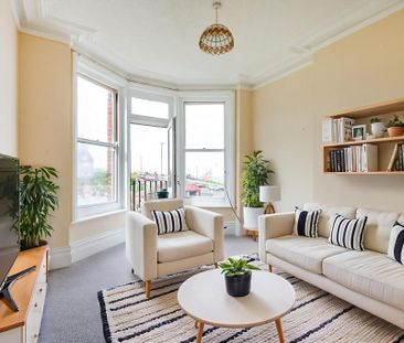 2 bedroom flat to rent - Photo 3