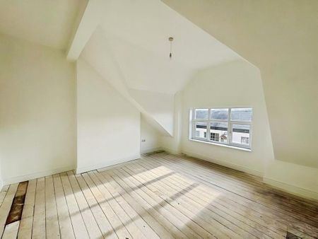 4 bedroom end of terrace house to rent - Photo 5