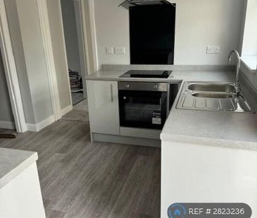 4 bedroom detached house to rent - Photo 6