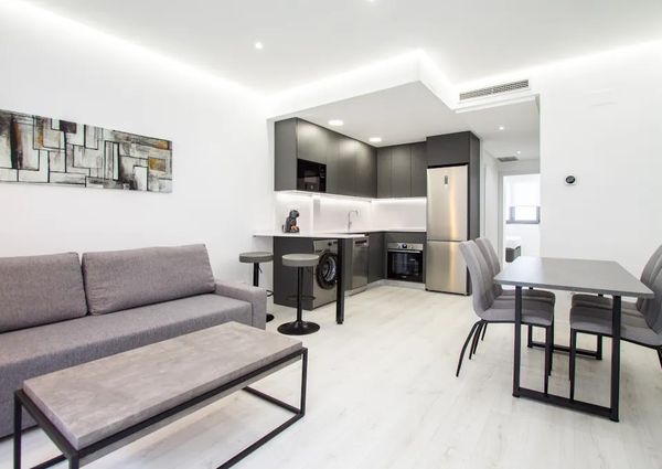 Calle del Conde Duque, Madrid, Community of Madrid 28015