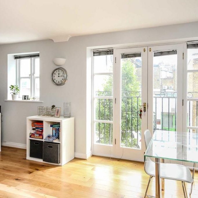 1 bedroom flat to rent - Photo 1