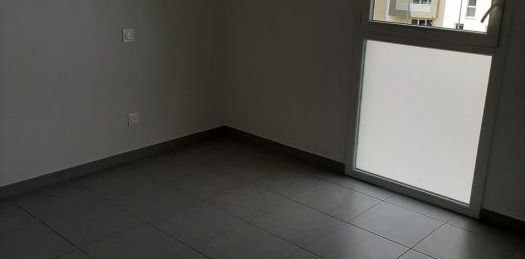 T2 AVEC BALCON ET PARKING - Photo 2