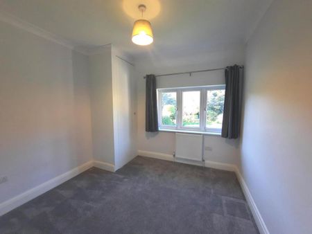 4 bedroom semi-detached house to rent - Photo 4