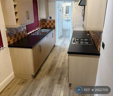 3 bedroom end of terrace house to rent - Photo 5
