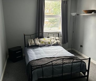Room in a Shared House, Walerand Road, SE13 - Photo 6