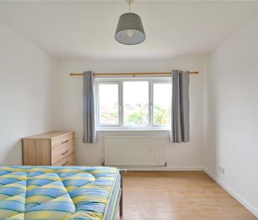 6 bedroom terraced house to rent - Photo 3