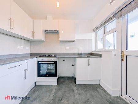 3 bedroom flat to rent - Photo 5
