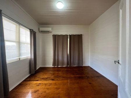 2/40 Arthur Street, Mount Pleasant - Photo 2