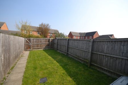 2 bed Mid Terraced House for Rent - Photo 2