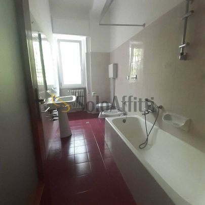 Trilocale via Rocca D'Anfo 21, Via Veneto - Borgo Trento, Brescia - Photo 1