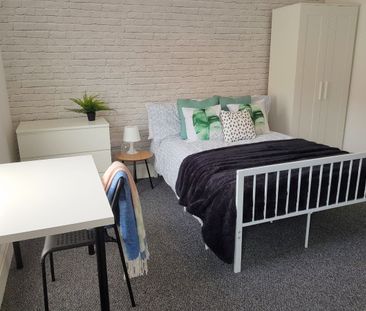 Esher Road, Liverpool. - Photo 5