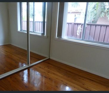 Great location with large family living - Photo 3