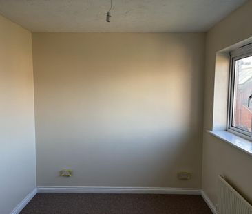 Woodbreach Drive, Market Harborough - Photo 3