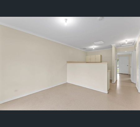 2/11 Lorne Crescent, Huntfield Heights, SA 5163 - Photo 4
