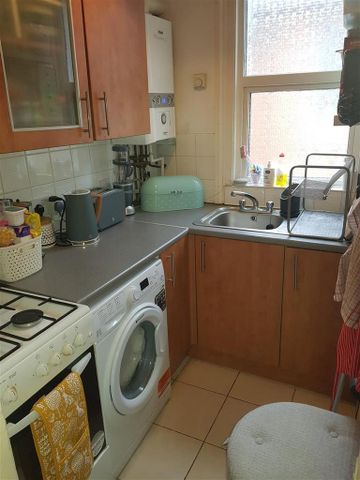 2 bedroom flat to rent - Photo 4