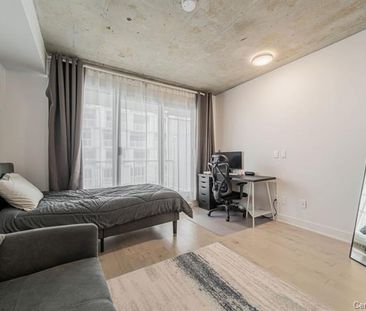 2300 Rue Tupper - Photo 1