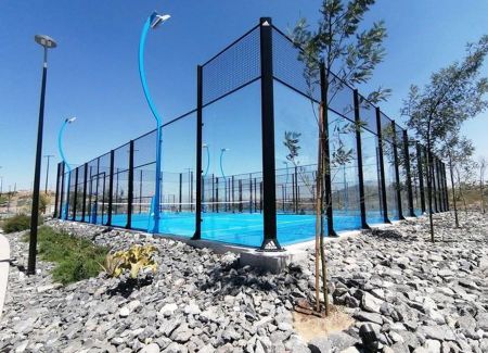 CASA EN RENTA MUY CUIDADA SIN AMUEBLAR EN PRIVADA CAPITAL SUR QUERETARO CERCA DE LOS PARQUES INDUSTRIALES DEL SUR - Photo 2