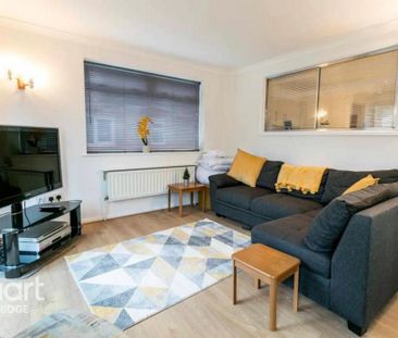 3 bedroom terraced house to rent - Photo 6