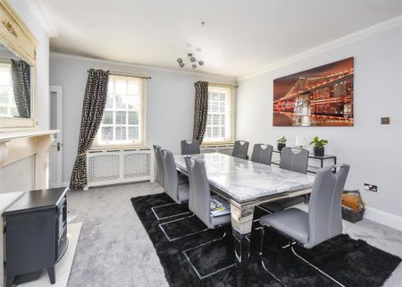 3 bedroom apartment to rent - Photo 4