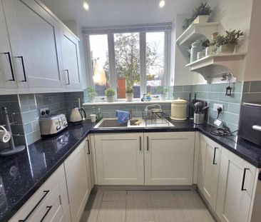 1 bedroom in a house share to rent - Photo 5