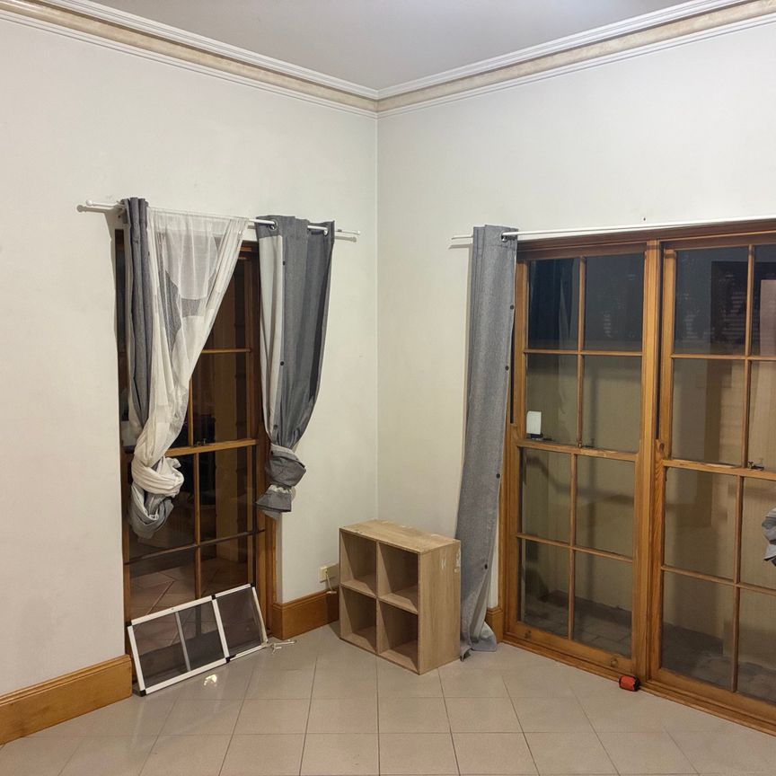 North Adelaide - Photo 1