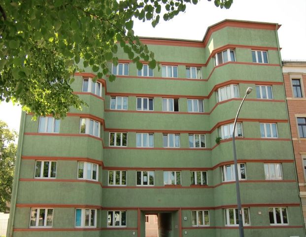 #WG Wohnung#EBK#Balkon - Photo 1