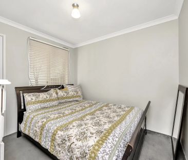 Well maintained home in beautiful Greenfields. - Photo 6