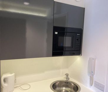 Studio to rent - Photo 6