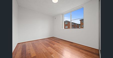 Light-Filled First Floor Apartment Designed for Easy Living and Year-Round Comfort - Photo 2