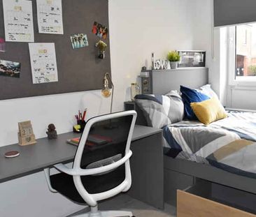 Five Bed Apartment (Shared) - Photo 2