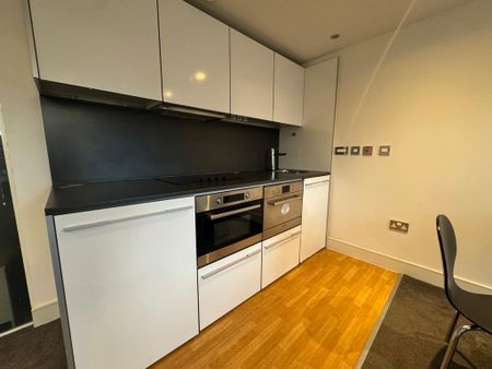 1 bedroom flat to rent - Photo 3