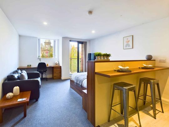 Gold Studio - Photo 1