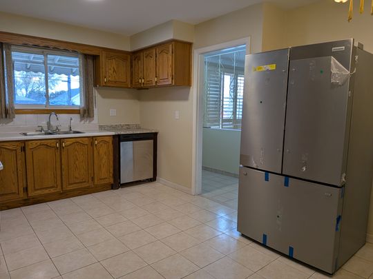 For Lease - 242 Millen Road, Hamilton, Ontario - Photo 1