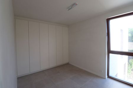 Prachtig nieuwbouwappartement met 2 slaapkamers, terras, autostaanplaats en berging. - Foto 4