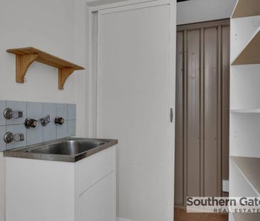 NEAT AND COMFORTABLE 3 X 1 - Photo 5