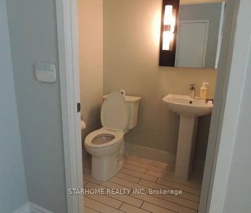 Leslie & Sheppard Stunning 2Bdrm +Den Luxurious Twnhouse Upgraded Kit - Photo 3